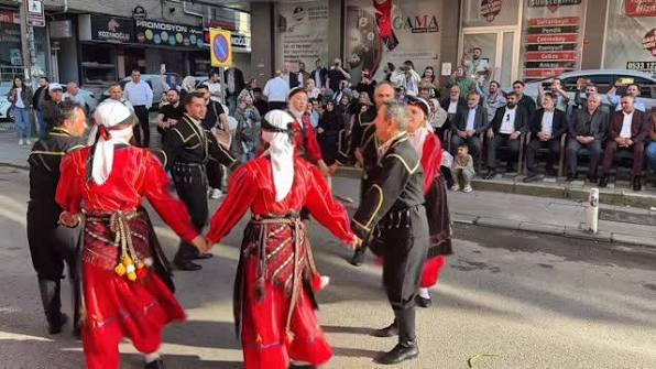 İSTANBUL ARTVİNLİLER DERNEĞİ ARTVİNLİLER GÜNÜNE YİNE SPONSOR OLDUK.